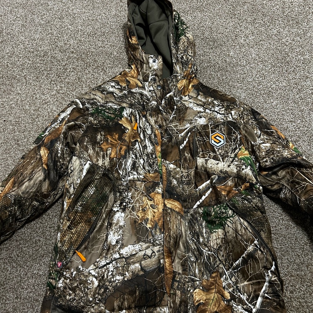 Scent lock coat